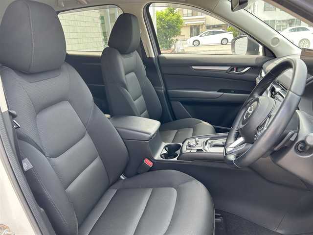 マツダ ＣＸ－５ XD プロアクティブ 静岡県 2020(令2)年 5.3万km スノーフレイクホワイトパールマイカ マツダコネクトナビ/・フルセグTV/・Bluetooth接続/・DVD再生/追従クルコン/全方位カメラ/HUD/BSM/衝突軽減/前後コーナーセンサー/電動パーキングブレーキ/オートブレーキホールド/ETC/プッシュスタート/スマートキー/スペアキー/D席パワーシート/D席シートメモリー/前席シートヒーター/ステアリングヒーター/パワーバックドア/純正フロアマット/純正19インチアルミホイール/LEDオートライト・オートハイビーム