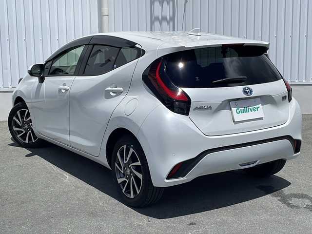 トヨタ アクア Z 三重県 2022(令4)年 4.5万km プラチナホワイトパールマイカ 純正１０．５型ナビ　/全周囲カメラ　/アドバンスドパーク　/ＡＣ１００Ｖ電源　/USB-タイプC給電ポート/ＨＵＤ　/純正ビルトインＥＴＣ２．０　/社外前後ドライブレコーダー　/衝突軽減システム　/レーンキープアシスト　/追従走行　/BSM/電動格納ミラー/禁煙車
