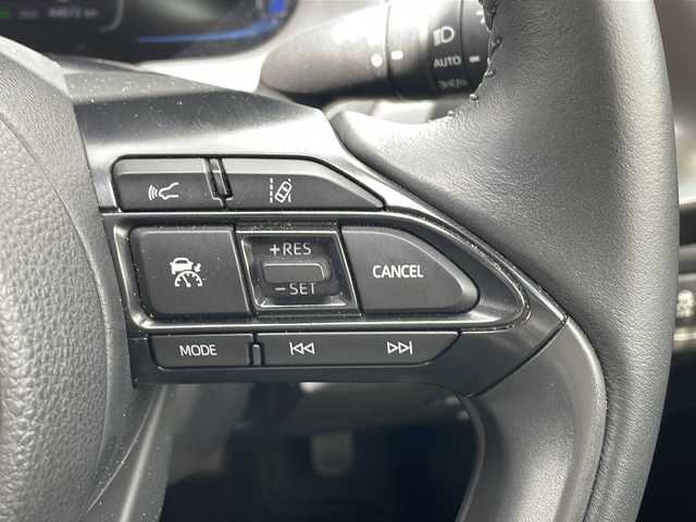 トヨタ アクア Z 三重県 2022(令4)年 4.5万km プラチナホワイトパールマイカ 純正１０．５型ナビ　/全周囲カメラ　/アドバンスドパーク　/ＡＣ１００Ｖ電源　/USB-タイプC給電ポート/ＨＵＤ　/純正ビルトインＥＴＣ２．０　/社外前後ドライブレコーダー　/衝突軽減システム　/レーンキープアシスト　/追従走行　/BSM/電動格納ミラー/禁煙車