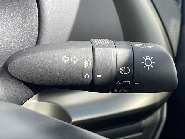 トヨタ アクア Z 三重県 2022(令4)年 4.5万km プラチナホワイトパールマイカ 純正１０．５型ナビ　/全周囲カメラ　/アドバンスドパーク　/ＡＣ１００Ｖ電源　/USB-タイプC給電ポート/ＨＵＤ　/純正ビルトインＥＴＣ２．０　/社外前後ドライブレコーダー　/衝突軽減システム　/レーンキープアシスト　/追従走行　/BSM/電動格納ミラー/禁煙車