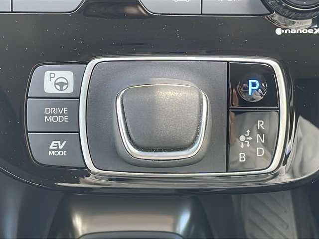 トヨタ アクア Z 三重県 2022(令4)年 4.5万km プラチナホワイトパールマイカ 純正１０．５型ナビ　/全周囲カメラ　/アドバンスドパーク　/ＡＣ１００Ｖ電源　/USB-タイプC給電ポート/ＨＵＤ　/純正ビルトインＥＴＣ２．０　/社外前後ドライブレコーダー　/衝突軽減システム　/レーンキープアシスト　/追従走行　/BSM/電動格納ミラー/禁煙車