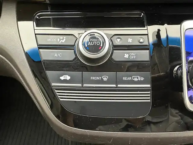 ホンダ フリード ハイブリット G ホンダセンシング 兵庫県 2017(平29)年 6.6万km モダンスティールM 純正メモリナビ/(CD/DVD/BT/フルセグ）/HDMI/前後ドライブレコーダー/バックカメラ/両側パワースライドドア/ビルトインETC/ACC/LKA/PCS/純正フロアマット/純正ドアバイザー/LEDヘッドライト