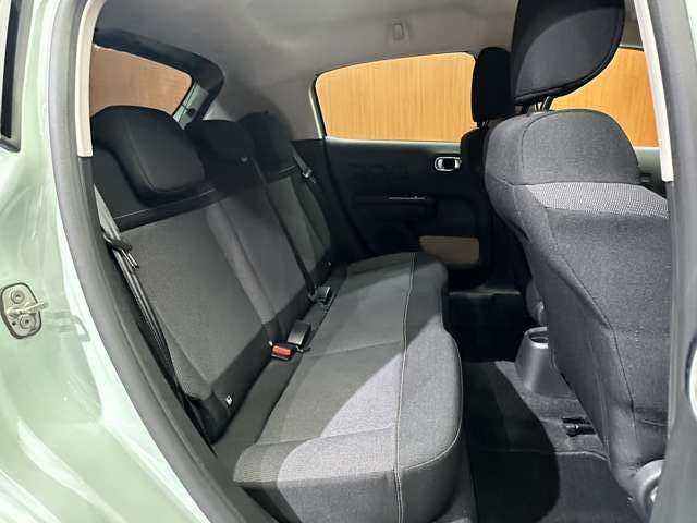 シトロエン Ｃ３ シャイン 千葉県 2018(平30)年 3.6万km ＬグリーンⅡ ナビ　/バックカメラ　/クルーズコントロール　/衝突軽減Ｂ　/レーンキープアシスト　/純正１６インチＡＷ　/オートライト　/ハロゲンヘッドライト　/ＥＴＣ　/電動格納ミラー