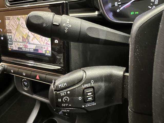 シトロエン Ｃ３ シャイン 千葉県 2018(平30)年 3.6万km ＬグリーンⅡ ナビ　/バックカメラ　/クルーズコントロール　/衝突軽減Ｂ　/レーンキープアシスト　/純正１６インチＡＷ　/オートライト　/ハロゲンヘッドライト　/ＥＴＣ　/電動格納ミラー