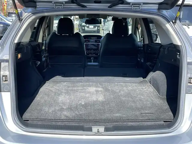 スバル レヴォーグ 2．0GT－S アイサイト 道央・札幌 2016(平28)年 8.2万km アイスシルバーメタリック ４WD/純正SDナビ/AM/FM/BT/SD/CD/DVD/フルセグ/アイサイト/衝突被害軽減ブレーキ/横滑り防止装置/レーダークルーズコントロール/レーンキープアシスト/ヒルアシストコントロール/ブラインドスポットモニター/バックカメラ/サイドカメラ/ビルトインETC/ドライブレコーダー/前席パワーシート/ハーフレザーシート/革巻きステアリング/ステアリングリモコン/パドルシフト/電動パーキング/MTモード付AT/プッシュスタート/スマートキー/LEDヘッドライト/オートライト/オートマチックハイビーム/フォグランプ/電動格納ミラー/ウィンカーミラー/純正フロアマット/ドアバイザー/スペアキー