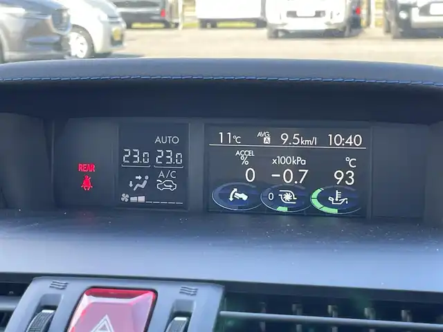 スバル レヴォーグ 2．0GT－S アイサイト 道央・札幌 2016(平28)年 8.2万km アイスシルバーメタリック ４WD/純正SDナビ/AM/FM/BT/SD/CD/DVD/フルセグ/アイサイト/衝突被害軽減ブレーキ/横滑り防止装置/レーダークルーズコントロール/レーンキープアシスト/ヒルアシストコントロール/ブラインドスポットモニター/バックカメラ/サイドカメラ/ビルトインETC/ドライブレコーダー/前席パワーシート/ハーフレザーシート/革巻きステアリング/ステアリングリモコン/パドルシフト/電動パーキング/MTモード付AT/プッシュスタート/スマートキー/LEDヘッドライト/オートライト/オートマチックハイビーム/フォグランプ/電動格納ミラー/ウィンカーミラー/純正フロアマット/ドアバイザー/スペアキー