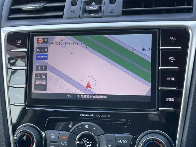 スバル レヴォーグ 2．0GT－S アイサイト 道央・札幌 2016(平28)年 8.2万km アイスシルバーメタリック ４WD/純正SDナビ/AM/FM/BT/SD/CD/DVD/フルセグ/アイサイト/衝突被害軽減ブレーキ/横滑り防止装置/レーダークルーズコントロール/レーンキープアシスト/ヒルアシストコントロール/ブラインドスポットモニター/バックカメラ/サイドカメラ/ビルトインETC/ドライブレコーダー/前席パワーシート/ハーフレザーシート/革巻きステアリング/ステアリングリモコン/パドルシフト/電動パーキング/MTモード付AT/プッシュスタート/スマートキー/LEDヘッドライト/オートライト/オートマチックハイビーム/フォグランプ/電動格納ミラー/ウィンカーミラー/純正フロアマット/ドアバイザー/スペアキー