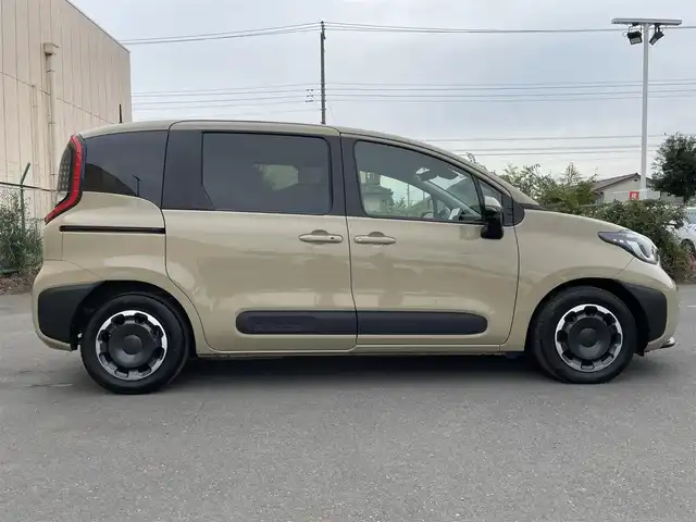 トヨタ シエンタ Z 東京都 2023(令5)年 1.6万km ベージュ 純正ディスプレイオーディオナビ/全方位カメラ/両側パワースライドドア/レーダークルーズコントロール/前席シートヒーター/ステアリングヒーター/フルセグTV/Bluetooth/コーナーセンサー/ブラインドスポットモニター/LEDヘッドライト/ETC2.0/ステアリングスイッチ/スマートキー/プッシュスタート