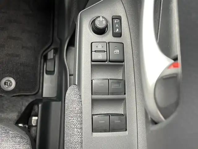 トヨタ シエンタ Z 東京都 2023(令5)年 1.6万km ベージュ 純正ディスプレイオーディオナビ/全方位カメラ/両側パワースライドドア/レーダークルーズコントロール/前席シートヒーター/ステアリングヒーター/フルセグTV/Bluetooth/コーナーセンサー/ブラインドスポットモニター/LEDヘッドライト/ETC2.0/ステアリングスイッチ/スマートキー/プッシュスタート