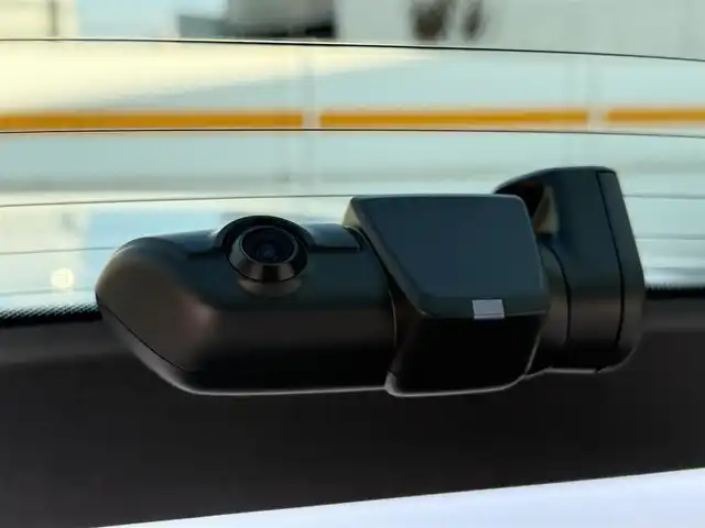 アウディ Ａ５ SB2．0TFSI Q スポーツ 愛知県 2017(平29)年 2万km グレイシアホワイトメタリック /正規ディーラー車//禁煙車//7速Sトロニック//Sラインパッケージ//マトリクスLED//バーチャルコックピット//MMIナビ//フルセグ/BT/CD/DVD/MSV/SD/USB/AUX//バックカメラ//ETC2.0//前後ドライブレコーダー//ハーフレザーシート//パワーシート//ランバーサポート//シートヒーター//電動リアゲート//アウディプレセンス//アクティブレーンアシスト//渋滞アシスト//レーダークルーズコントロール//パーキングエイド//エフィシエンシアシスト//アウディドライブセレクト//Efficiency/Comfort/Dynamic/Individual//ESC//パドルシフト//MTモード付きAT//純正18インチアルミホイール//スピードリミッター//アイドリングストップ//シーケンシャルウィンカー//ハイビームアシスト//リアフォグランプ//デイライムランニングライト//オールウェザーライト//カミング・リービングホームライト//プッシュスタート//スペアスマートキー//革巻きステアリング//ステアリングリモコン//チルト＆テレスコピックステアリング//純正フロアマット//トノカバー//レインセンサー//オートリトラクタブルウィンカーミラー//保証書/取扱説明書//D記録簿H30.R1.5.6