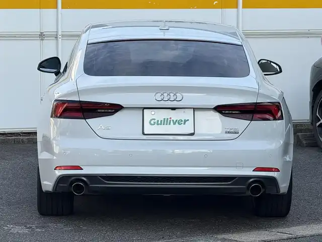アウディ Ａ５ SB2．0TFSI Q スポーツ 愛知県 2017(平29)年 2万km グレイシアホワイトメタリック /正規ディーラー車//禁煙車//7速Sトロニック//Sラインパッケージ//マトリクスLED//バーチャルコックピット//MMIナビ//フルセグ/BT/CD/DVD/MSV/SD/USB/AUX//バックカメラ//ETC2.0//前後ドライブレコーダー//ハーフレザーシート//パワーシート//ランバーサポート//シートヒーター//電動リアゲート//アウディプレセンス//アクティブレーンアシスト//渋滞アシスト//レーダークルーズコントロール//パーキングエイド//エフィシエンシアシスト//アウディドライブセレクト//Efficiency/Comfort/Dynamic/Individual//ESC//パドルシフト//MTモード付きAT//純正18インチアルミホイール//スピードリミッター//アイドリングストップ//シーケンシャルウィンカー//ハイビームアシスト//リアフォグランプ//デイライムランニングライト//オールウェザーライト//カミング・リービングホームライト//プッシュスタート//スペアスマートキー//革巻きステアリング//ステアリングリモコン//チルト＆テレスコピックステアリング//純正フロアマット//トノカバー//レインセンサー//オートリトラクタブルウィンカーミラー//保証書/取扱説明書//D記録簿H30.R1.5.6