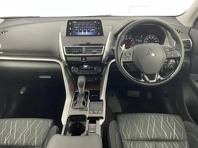 三菱 エクリプス クロス Gプラスパッケージ 埼玉県 2018(平30)年 1.2万km レッドダイヤモンド 純正ディスプレイオーディオ/(BT/AM/FM/USB/iPod)/全方位カメラ/衝突軽減ブレーキ/レーンアシスト/レーダークルーズコントロール/クリアランスソナー/オートハイビーム/BSM/パドルシフト/HUD/ドライブレコーダー/ETC/電動パーキングブレーキ/オートホールド機能/ルーフレール/LEDヘッドライト/スマートキー×2