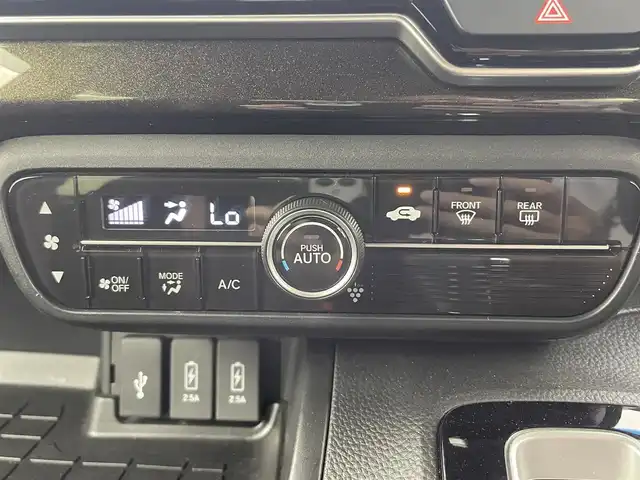 ホンダ Ｎ ＢＯＸ カスタム G L ホンダセンシング 富山県 2019(平31)年 1.8万km プラチナホワイトパール ワンオーナー/純正ナビ(AM/FM/DVD/CD/BT)/フルセグTV/バックカメラ/レーダークルーズコントロール/レーンキープアシスト/衝突軽減ブレーキ/両側パワースライドドア/前方ドライブレコーダー/後方コーナーセンサー/横滑り防止装置/純正AW/社外AW付スタッドレスタイヤ車載/社外フロアマット/オートライト/LEDヘッドライト/サンシェード/取扱説明書/保証書