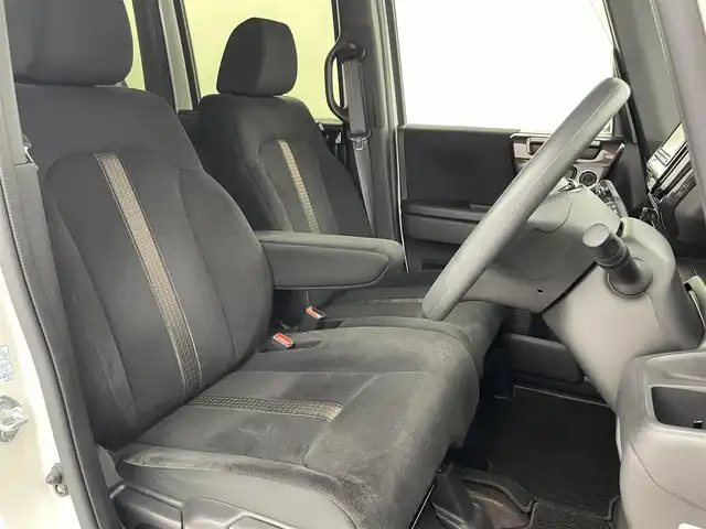 ホンダ Ｎ ＢＯＸ カスタム G L ホンダセンシング 富山県 2019(平31)年 1.8万km プラチナホワイトパール ワンオーナー/純正ナビ(AM/FM/DVD/CD/BT)/フルセグTV/バックカメラ/レーダークルーズコントロール/レーンキープアシスト/衝突軽減ブレーキ/両側パワースライドドア/前方ドライブレコーダー/後方コーナーセンサー/横滑り防止装置/純正AW/社外AW付スタッドレスタイヤ車載/社外フロアマット/オートライト/LEDヘッドライト/サンシェード/取扱説明書/保証書