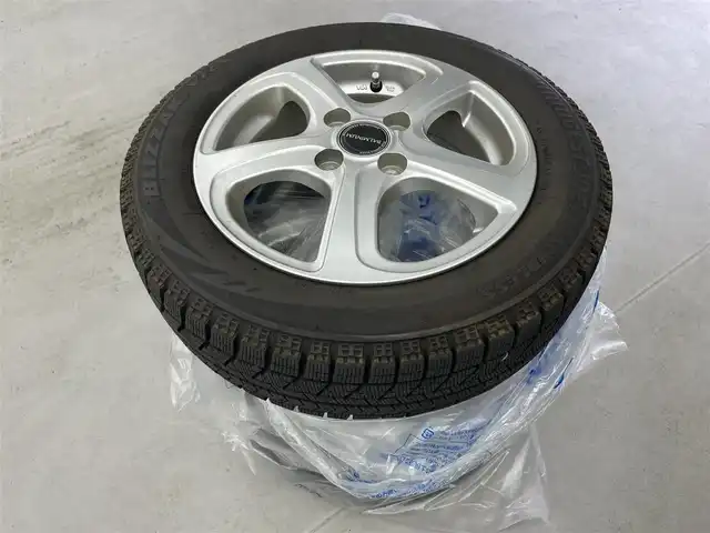ホンダ Ｎ ＢＯＸ カスタム G L ホンダセンシング 富山県 2019(平31)年 1.8万km プラチナホワイトパール ワンオーナー/純正ナビ(AM/FM/DVD/CD/BT)/フルセグTV/バックカメラ/レーダークルーズコントロール/レーンキープアシスト/衝突軽減ブレーキ/両側パワースライドドア/前方ドライブレコーダー/後方コーナーセンサー/横滑り防止装置/純正AW/社外AW付スタッドレスタイヤ車載/社外フロアマット/オートライト/LEDヘッドライト/サンシェード/取扱説明書/保証書