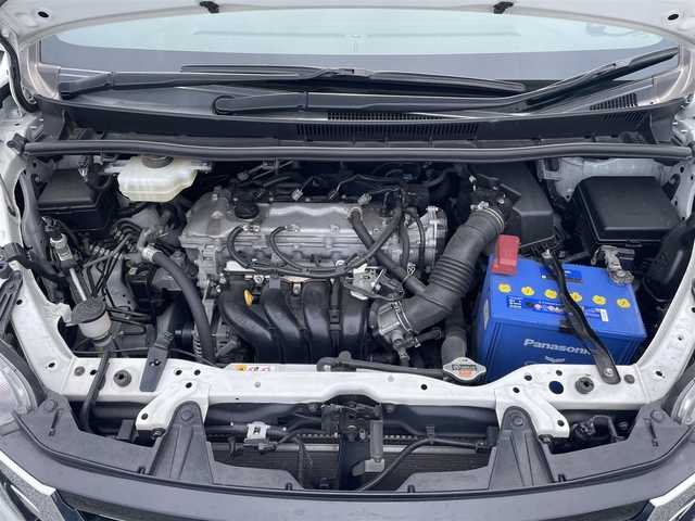 トヨタ エスクァイア Gi 埼玉県 2018(平30)年 5万km ホワイトパールクリスタルシャイン レザーシート/前席シートヒーター/純正ＳＤナビ＆フルセグＴＶ/（ＤＶＤ＆ＣＤ＆ＭＳＶ＆ＢＴ）/バックカメラ/ビルトインＥＴＣ（２．０）/ドライブレコーダー/Ｔｏｙｏｔａ　Ｓａｆｅｔｙ　Ｓｅｎｓｅ　Ｃ/・プリクラッシュセーフティシステム/・レーンディパーチャーアラート/・オートマチックハイビーム/・先行車発進告知機能/クルーズコントロール/ウッドコンビステアリング/ステアリングリモコン/アイドリングストップ/両側パワースライドドア/ＴＲＤフロントグリル/純正１５inアルミホイール/オートライト/ＬＥＤライト/フォグランプ/オート電動格納ミラー/スマートキー/プッシュスタート/Ｗ＆ニーエアバッグ/横滑り防止機能/ＡＢＳ/ドアバイザー/フロアマット/新車保証書/取扱説明書（車両＆ナビ）/スマートスペアキー有