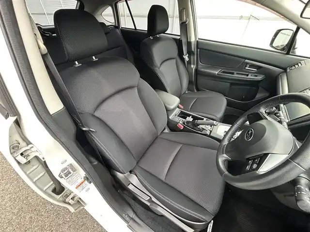 スバル インプレッサ スポーツ 2．0i アイサイト 岩手県 2012(平24)年 7.9万km サテンホワイトパール アイサイトVer.2　クルコン　プリクラッシュブレーキ　ＡＴ誤発進抑制　警報＆お知らせ機能　ナビ　バックカメラ　Ｂｌｕｅｔｏｏｔｈ　ＤＶＤ再生　フルセグ　純正１６ＡＷ　ＨＩＤオートライト　Ｆフォグ　ＥＴＣ