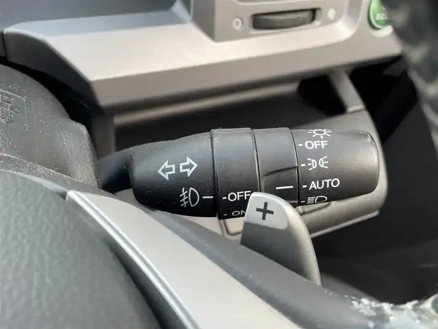 ホンダ ステップワゴン スパーダ Z クールスピリット 埼玉県 2014(平26)年 10.5万km プレミアムスパークルブラックパール (株)IDOMが運営する【じしゃロン川越店】の自社ローン専用車両になります。こちらは現金またはオートローンご利用時の価格です。自社ローンご希望の方は別途その旨お申付け下さい/純正メモリーナビ　VXM-135VFNi/フルセグ/CD/DVD/AM/FM/ミュージックサーバー/SD/バックカメラ/両側パワースライドドア/ビルトインETC/スマートキー（スペア×１）/ハーフレザーシート/純正１７インチアルミホイール/クルーズコントロール/アイドリングストップ/純正ドアバイザー/純正フロアマット/HIDオートライト/フォグ/パドルシフト/車両取扱説明書/保証書