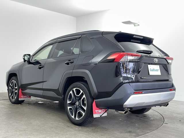 トヨタ ＲＡＶ４ アドベンチャー 兵庫県 2019(令1)年 5.6万km アティチュードブラックマイカ ・社外ナビ/CD/DVD/USB/BT/TV/・バックカメラ/・ビルトインETC/・合皮シート/・パワーシート/・トヨタセーフティセンス/・プリクラッシュセーフティ/・レーンディパーチャーアラート/・レーダークルーズコントロール/・オートマチックハイビーム/・クリアランスソナー/・スマートキー/・ダウンヒルアシスト/・LEDオートライト/・AC100V電源/・ルーフレール