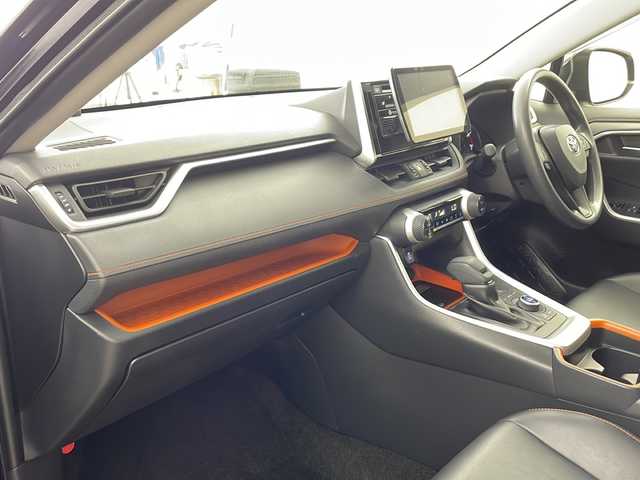 トヨタ ＲＡＶ４ アドベンチャー 兵庫県 2019(令1)年 5.6万km アティチュードブラックマイカ ・社外ナビ/CD/DVD/USB/BT/TV/・バックカメラ/・ビルトインETC/・合皮シート/・パワーシート/・トヨタセーフティセンス/・プリクラッシュセーフティ/・レーンディパーチャーアラート/・レーダークルーズコントロール/・オートマチックハイビーム/・クリアランスソナー/・スマートキー/・ダウンヒルアシスト/・LEDオートライト/・AC100V電源/・ルーフレール