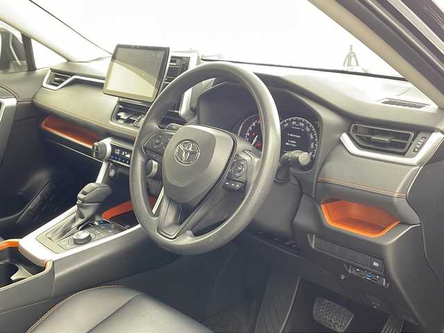 トヨタ ＲＡＶ４ アドベンチャー 兵庫県 2019(令1)年 5.6万km アティチュードブラックマイカ ・社外ナビ/CD/DVD/USB/BT/TV/・バックカメラ/・ビルトインETC/・合皮シート/・パワーシート/・トヨタセーフティセンス/・プリクラッシュセーフティ/・レーンディパーチャーアラート/・レーダークルーズコントロール/・オートマチックハイビーム/・クリアランスソナー/・スマートキー/・ダウンヒルアシスト/・LEDオートライト/・AC100V電源/・ルーフレール