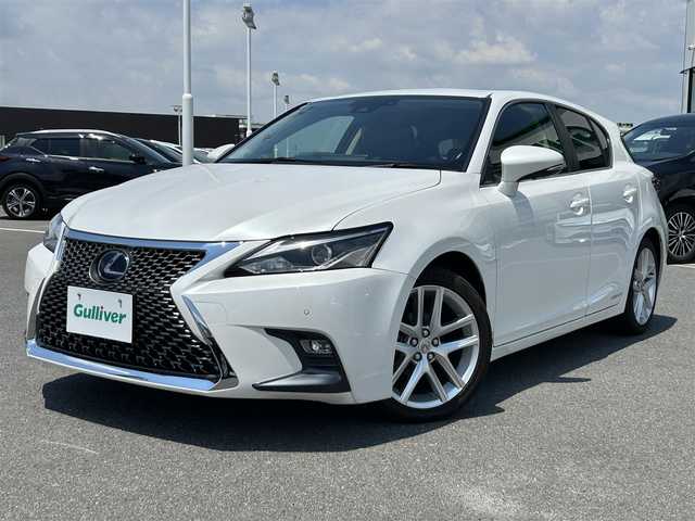 レクサス ＣＴ 200h バージョンC 奈良県 2018(平30)年 4.5万km ソニッククォーツ 純正ナビ/フルセグＴＶ　/BT/CD/DVD/SD/AUX/USB/バックカメラ　/サンルーフ　純/ビルトイン２．０ＥＴＣ/ワンオーナー　/ハーフレザーシート　/パワーシート　/シートヒーター　/ステアリングヒーター/追従型クルーズコントロール/レクサスセーフティセンス　/ＡＡＣ/LEDヘッドライト/オートライト/オートマチックハイビーム/前後コーナーセンサー