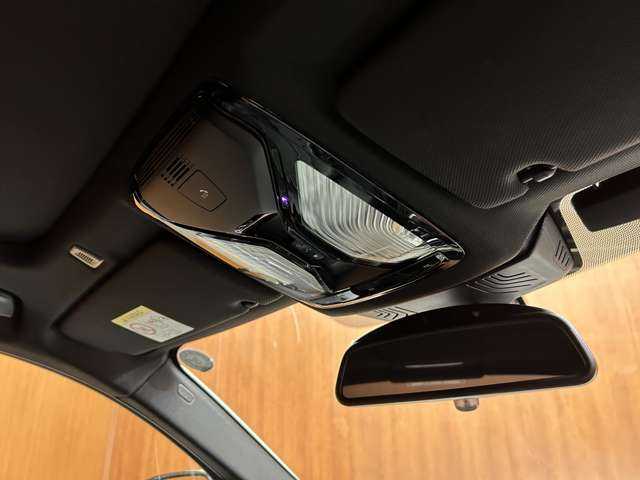 ＢＭＷ ５２３ｄ Mスポーツ 千葉県 2017(平29)年 6.7万km アルピンホワイトⅢ サンルーフ　/３６０°カメラ　/ＡＣＣ　/黒革シート　/シートヒーター　/パワーシート　/パワートランク　/アンビエントライト　/ＨＵＤ　/コンフォートアクセス　/ＬＥＤヘッドライト　/ＥＴＣ