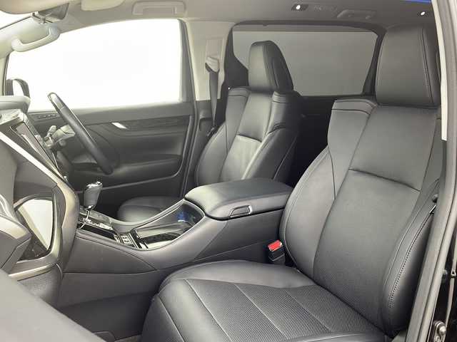 トヨタ アルファード S Cパッケージ 兵庫県 2019(令1)年 5.8万km ブラック ・Toyota Safety Sense/・プリクラッシュセーフティ/・レーントレーシングアシスト/・レーダークルーズコントロール（全車速追従機能付）/・ロードサインアシスト/・アダプティブハイビームシステム［AHS］/・ブラインドスポットモニター/・３眼LEDヘッドライト/・デジタルインナーミラー/・純正１０インチナビ/CD/DVD/SD/TV/BT/・純正リアフリップダウンモニター/・純正ドライブレコーダー/・ビルトインETC/・バックカメラ/・両側パワースライドドア/・パワーバックドア/・合成皮革シート/・シートヒーター/・エアシート/・前席パワーシート/・スマートキー/・ステアリングヒーター/・スマートキー
