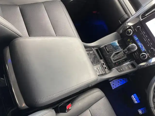 トヨタ アルファード S Cパッケージ 新潟県 2020(令2)年 2万km ホワイトパールクリスタルシャイン 禁煙車/純正メモリナビ/（BT/FM/AM/フルセグTV）/バックカメラ/ステアリングスイッチ/ステアリングヒーター/レザーシート/パワーシート/シートヒーター/エアシート/シートメモリー/オットマン/フリップダウンモニター/デジタルインナーミラー/純正三眼LEDオートヘッドライト/ツインムーンルーフ/ブラインドスポットモニター/前後ドライブレコーダー/モデリスタフルエアロ/シーケンシャルウィンカー/サンシェード/電格ミラー/ドアバイザー/ETC/取扱説明書/保証書/整備記録簿