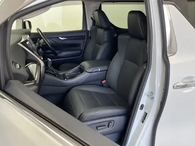 トヨタ アルファード S Cパッケージ 新潟県 2020(令2)年 2万km ホワイトパールクリスタルシャイン 禁煙車/純正メモリナビ/（BT/FM/AM/フルセグTV）/バックカメラ/ステアリングスイッチ/ステアリングヒーター/レザーシート/パワーシート/シートヒーター/エアシート/シートメモリー/オットマン/フリップダウンモニター/デジタルインナーミラー/純正三眼LEDオートヘッドライト/ツインムーンルーフ/ブラインドスポットモニター/前後ドライブレコーダー/モデリスタフルエアロ/シーケンシャルウィンカー/サンシェード/電格ミラー/ドアバイザー/ETC/取扱説明書/保証書/整備記録簿