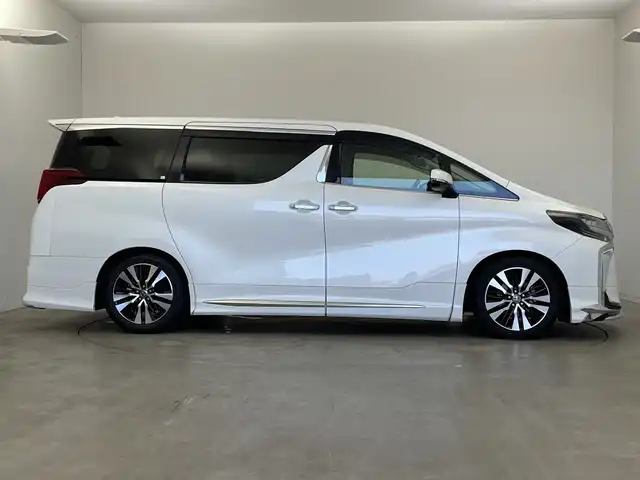 トヨタ アルファード S Cパッケージ 新潟県 2020(令2)年 2万km ホワイトパールクリスタルシャイン 禁煙車/純正メモリナビ/（BT/FM/AM/フルセグTV）/バックカメラ/ステアリングスイッチ/ステアリングヒーター/レザーシート/パワーシート/シートヒーター/エアシート/シートメモリー/オットマン/フリップダウンモニター/デジタルインナーミラー/純正三眼LEDオートヘッドライト/ツインムーンルーフ/ブラインドスポットモニター/前後ドライブレコーダー/モデリスタフルエアロ/シーケンシャルウィンカー/サンシェード/電格ミラー/ドアバイザー/ETC/取扱説明書/保証書/整備記録簿