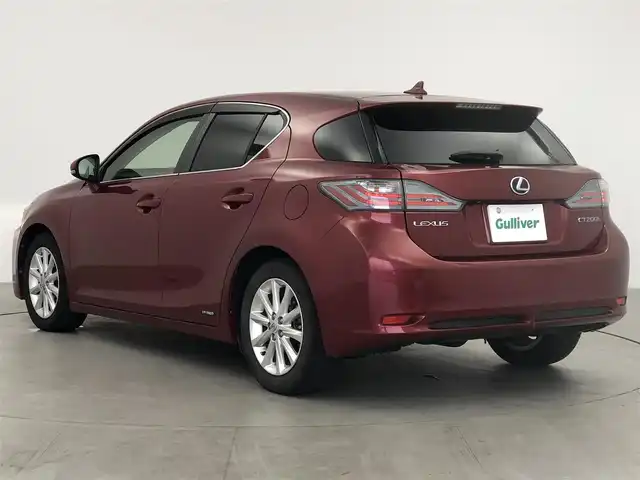 レクサス ＣＴ 200h バージョンC 愛知県 2011(平23)年 11.7万km レッドマイカクリスタルシャイン 純正HDDナビ/USBポート/プッシュスタート/ステアリングリモコン/クルーズコントロール/ビルトインETC/シートヒーター/フルフラットシート/純正16インチアルミホイール/スタッドレスタイヤ/衝突軽減システム/横滑り防止機能/盗難防止機能/オートライト/フォグランプ/取扱説明書/保証書/スマートキー