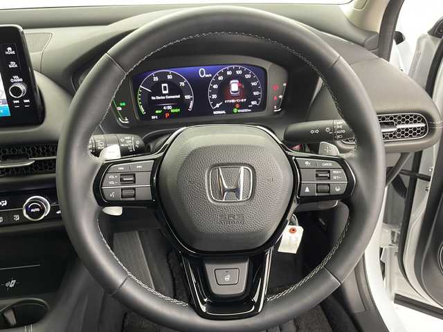 ホンダ ＺＲ－Ｖ ハイブリッド e:HEV Z 千葉県 2023(令5)年 1.7万km プラチナホワイトパール ホンダセンシング/・衝突軽減ブレーキ/・先行車発進お知らせ機能/・路外逸脱抑制/・標識認識機能/・車線維持支援システム/・誤発進抑制機能/・オートハイビーム/純正9インチナビ/・Bluetooth/・USB/・スマホ連携/・フルセグTV/BOSEプレミアムサウンドシステム(12スピーカー)/マルチビューカメラシステム/パワーバックドア/レーダークルーズコントロール/LEDオートライト/レザーシート/前席シートヒーター/メモリ機能付きパワーシート/純正18インチアルミホイール/置くだけ充電/ステアリングヒーター/パドルシフト/革巻きステアリング/スマートキー/プッシュスタート/ビルトインETC2.0