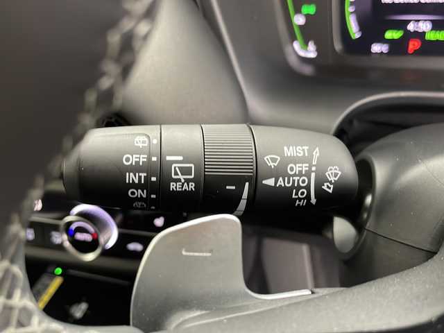 ホンダ ＺＲ－Ｖ ハイブリッド e:HEV Z 千葉県 2023(令5)年 1.7万km プラチナホワイトパール ホンダセンシング/・衝突軽減ブレーキ/・先行車発進お知らせ機能/・路外逸脱抑制/・標識認識機能/・車線維持支援システム/・誤発進抑制機能/・オートハイビーム/純正9インチナビ/・Bluetooth/・USB/・スマホ連携/・フルセグTV/BOSEプレミアムサウンドシステム(12スピーカー)/マルチビューカメラシステム/パワーバックドア/レーダークルーズコントロール/LEDオートライト/レザーシート/前席シートヒーター/メモリ機能付きパワーシート/純正18インチアルミホイール/置くだけ充電/ステアリングヒーター/パドルシフト/革巻きステアリング/スマートキー/プッシュスタート/ビルトインETC2.0