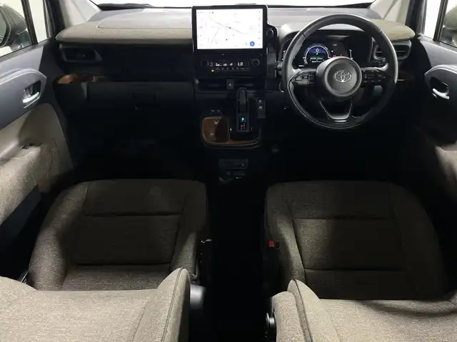 トヨタ シエンタ ハイブリッド Z 神奈川県 2023(令5)年 2.6万km ベージュ ディスプレイオーディオプラス/10.5型ディスプレイオーディオ/コネクトメモリーナビ/フルセグ　DVD CD　Bluetooth　USB　前方ドライブレコーダー/バックカメラ/両側電動スライドドア【サンシェード】/セーフティセンス/プリクラッシュセーフティ/レーントレーシングアシスト/レーンディバーチャーアラート/レーダークルーズコントロール/アダブティブハイビーム/ロードサインアシスト/ドライバー異常時対応システム/プロアクティブドライビングアシスト/発進遅れ告知機能/AC100V/パーキングサポートブレーキ/ブラインドスポットモニター/革巻きステアリング/SOSコール/プッシュスタート/スマートキー/LEDヘッドランプ/オートライト/純正15インチアルミホイール/スペアキー