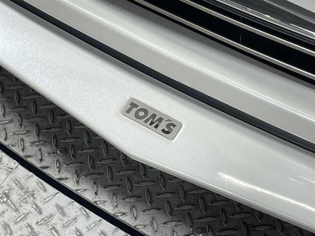 トヨタ ハリアー ハイブリッド Z レザーパッケージ 大阪府 2020(令2)年 3.9万km ホワイトパールクリスタルシャイン トムスエアロ　パノラミックビューモニター　ＪＢＬプレミアムサウンド　全方位　デジタルインナーミラー　シートヒーター　パワーシート　衝突軽減　レーンアシスト　レーダークルーズ　パワーバックドア　ＡＣ１００Ｖ