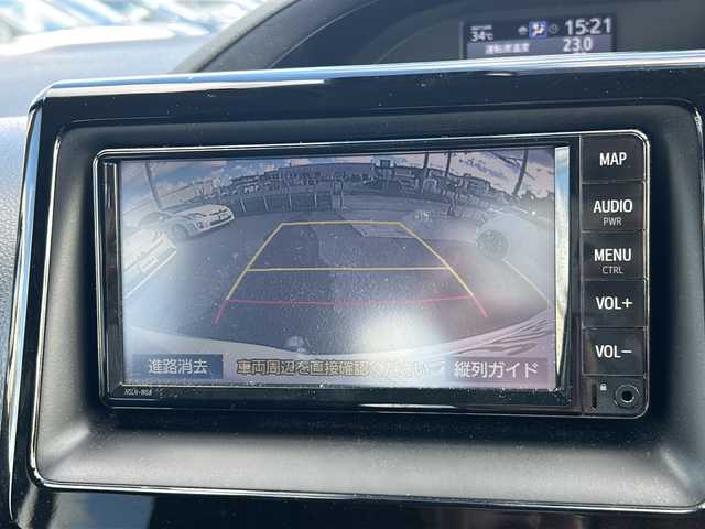 トヨタ ノア X 沖縄県 2020(令2)年 7.4万km ホワイトパールクリスタルシャイン 純正ナビ/（ＡＭ／ＦＭ／ＣＤ／ＢＴ）　/フルセグＴＶ　/バックモニター　/トヨタセーフティーセンス　/片側パワスラ　　　/クルーズコントロール　/オートライト　/ＵＳＢ入力端子　/ＥＴＣ　j/ＬＥＤヘッドライト　/純正マット/リモコンキー/前後コーナーセンサー/レーンキープアシスト