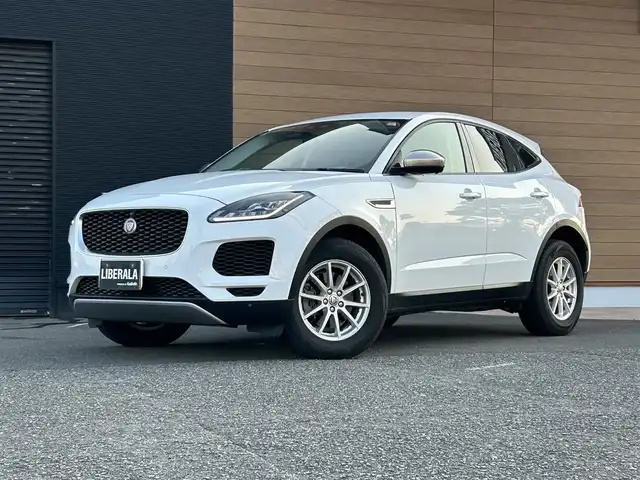 ジャガー Ｅペース 180PS 宮崎県 2019(平31)年 3.1万km 白 純正メモリナビ/・Bluetooth/・USB端子/・CarPlay/・メモリーナビ/・AM/FM/・フルセグテレビ/全方位カメラ/・サイドカメラ/・バックカメラ/パワーバックドア/純正17インチアルミホイール/LEDライト/・オートライト/アダプティブクルーズコントロール/前後コーナーセンサー/レーンキープアシスト/ダイナミックスタビリティコントロール