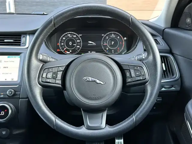 ジャガー Ｅペース 180PS 宮崎県 2019(平31)年 3.1万km 白 純正メモリナビ/・Bluetooth/・USB端子/・CarPlay/・メモリーナビ/・AM/FM/・フルセグテレビ/全方位カメラ/・サイドカメラ/・バックカメラ/パワーバックドア/純正17インチアルミホイール/LEDライト/・オートライト/アダプティブクルーズコントロール/前後コーナーセンサー/レーンキープアシスト/ダイナミックスタビリティコントロール