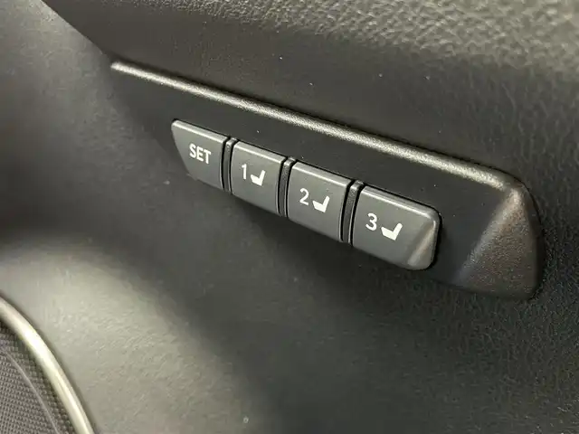 レクサス ＮＸ 300h バージョンL 宮城県 2019(平31)年 2.4万km グラファイトブラックガラスフレーク 純正ナビ　/パノラミックビューモニター　/ＢＳＭ　/三眼ＬＥＤヘッドランプ　/後席電動格納　/パワーバックドア　/シートヒーター／ベンチレーション　/ステアリングヒーター/メモリ機能付パワーシート/追従クルーズコントロール/クリアランスソナー/プリクラッシュセーフティ/レーンディパーチャーアラート/オートマチックハイビーム/ETC2.0/ドライブレコーダー/１００Ｖ電源　/禁煙車