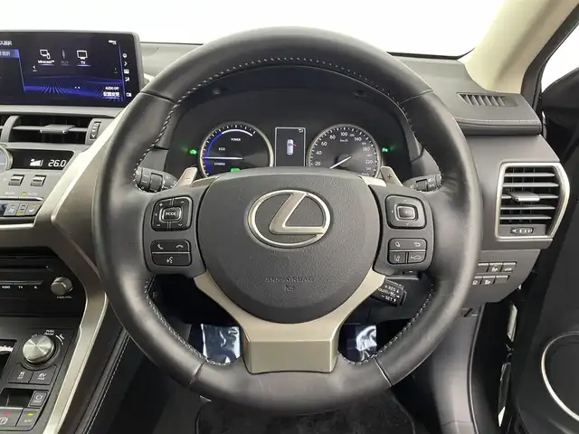 レクサス ＮＸ 300h バージョンL 宮城県 2019(平31)年 2.4万km グラファイトブラックガラスフレーク 純正ナビ　/パノラミックビューモニター　/ＢＳＭ　/三眼ＬＥＤヘッドランプ　/後席電動格納　/パワーバックドア　/シートヒーター／ベンチレーション　/ステアリングヒーター/メモリ機能付パワーシート/追従クルーズコントロール/クリアランスソナー/プリクラッシュセーフティ/レーンディパーチャーアラート/オートマチックハイビーム/ETC2.0/ドライブレコーダー/１００Ｖ電源　/禁煙車