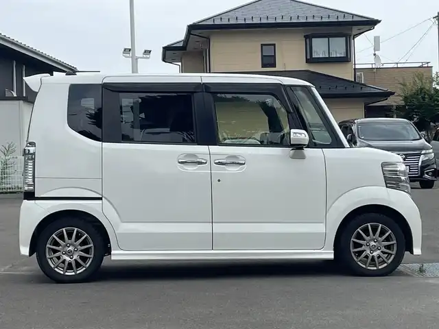 ホンダ Ｎ ＢＯＸ カスタム G SSパッケージ 宮城県 2015(平27)年 12.6万km プレミアムホワイトパール (株)IDOMが運営する【じしゃロン仙台店】の自社ローン専用車両になりますこちらは現金またはオートローンご利用時の価格です。自社ローンご希望の方は別途その旨お申付け下さい/純正ナビ/両側パワースライドドア/ETC/バックカメラ/スマートキー/プッシュスタート/ドアバイザー/ドアミラーウインカー