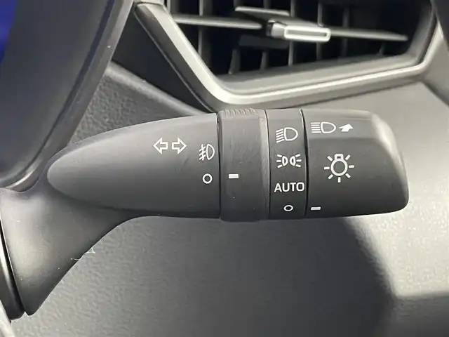 トヨタ カローラツーリング ハイブリッド ダブルバイビー 大分県 2020(令2)年 2.8万km ブラックマイカ 純正ディスプレイオーディオ/（BT/USB/MiraCast)/バックカメラ/トヨタセーフティセンス/・プリクラッシュセーフティ/・クリアランスソナー/・ブラインドスポットモニター/・レーダークルーズコントロール/ステアリングヒーター/ハーフレザーシート/オートマチックハイビーム/前席シートヒーター/ビルトインETC/オートリトラミラー/オートブレーキホールド/電動パーキングブレーキ/純正アルミホイール