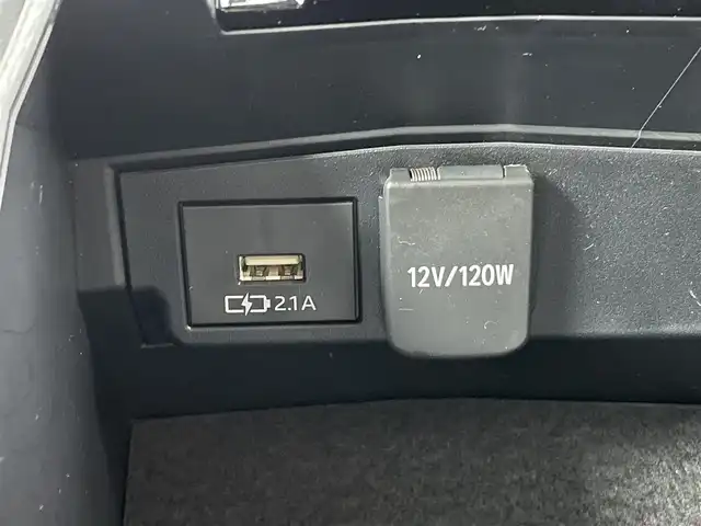 トヨタ カローラツーリング ハイブリッド ダブルバイビー 大分県 2020(令2)年 2.8万km ブラックマイカ 純正ディスプレイオーディオ/（BT/USB/MiraCast)/バックカメラ/トヨタセーフティセンス/・プリクラッシュセーフティ/・クリアランスソナー/・ブラインドスポットモニター/・レーダークルーズコントロール/ステアリングヒーター/ハーフレザーシート/オートマチックハイビーム/前席シートヒーター/ビルトインETC/オートリトラミラー/オートブレーキホールド/電動パーキングブレーキ/純正アルミホイール