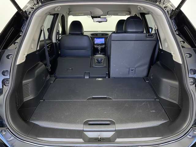 日産 エクストレイル 20Xi 鹿児島県 2018(平30)年 5.9万km ダイヤモンドブラック 純正９インチナビ/（フルセグTV/Bluetooth/CD/DVD/AM/FM）/アラウンドビューモニター　/プロパイロット　/前後ドライブレコーダー/デジタルインナーミラー　/インテリジェントエマージェンシーブレーキ　/電動リアゲート　/ビルドインＥＴＣ　/レザーシート　/ＬＥＤヘッドライト/ステアリングスイッチ/電動格納ミラー/オートライト/純正アルミホイール