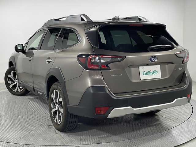 スバル アウトバック リミテッドEX 広島県 2021(令3)年 2.5万km グレーⅡ 純正11.6型ナビ/OPタン革シート/harman/kardonサウンド/X-MODE/フロント/サイド/バックカメラ/パワーシート/シートヒーター/パワーバックドア/ステアリングヒーター/パドルシフト/アイサイトX/・渋滞時ハンズオフアシスト/・ドライバー異常時対応システム/・プリクラッシュブレーキ/・誤発進抑制制御/・ツーリングアシスト/・レーダークルーズコントロール/・車線逸脱警報/・車線逸脱抑制/・ブラインドスポットモニター/・アダプティブドライビングビーム/電動パーキングブレーキ/オートブレーキホールド/ルーフレール/LEDヘッドランプ/純正18インチAW/ETC/USB入力端子