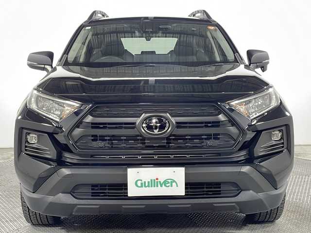 トヨタ ＲＡＶ４ アドベンチャー オフロードPKGⅡ 広島県 2024(令6)年 0.6万km アティチュードブラックマイカ 禁煙車/純正10.5型ディスプレイオーディオ/バックカメラ/デジタルインナーミラー/温／冷シート/パワーシート/ブラインドスポットモニター/ステアリングヒーター/レーダークルーズコントロール/ステアリングヒーター/電動パーキングブレーキ/ＥＴＣ/ドラレコ/ＬＥＤヘッドライト/ダウンヒルアシスト/衝突被害軽減/オートマトックハイビーム/レーンキープアシスト/踏み間違い防止/純正18インチアルミホイール(225/60/R18)/エアバッグ(運転席/助手席/サイド/カーテン)