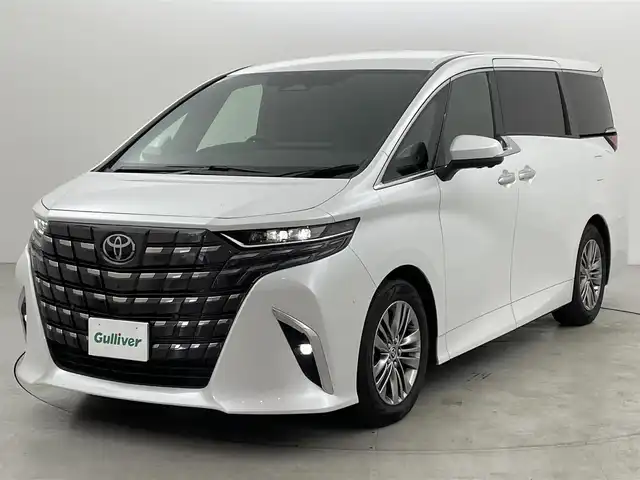 トヨタ アルファード Z 福岡県 2024(令6)年 0.5万km プラチナホワイトパールマイカ 左右独立ムーンルーフ　/後席モニター　/純正１４型ＤＡナビ　/全方位カメラ　/ＥＴＣ２．０　/デジタルルームミラー　/置くだけ充電　/ＴＳＳ　/両側電動スライドドア　/本革　/シートベンチレーション　/ユニバーサルステップ