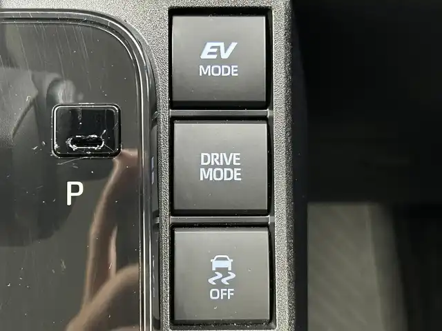 トヨタ シエンタ ハイブリッド X 千葉県 2024(令6)年 1.3万km ベージュ 禁煙車/レンタカーアップ/トヨタセーフティセンス/・レーンディパーチャーアラート/・プリクラッシュセーフティ/・プリクラッシュセーフティブレーキ/・クリアランスソナー/・レーダークルーズコントロール/片側電動ドア/ビルトインETC/ステアリングスイッチ/純正フロアマット/純正ホイールキャップ/オートライト/・オートマチックハイビーム/・LEDヘッドライト/・ヘッドライトイベライザー/電動格納ウインカーミラー/プッシュスタート/・スマートキー