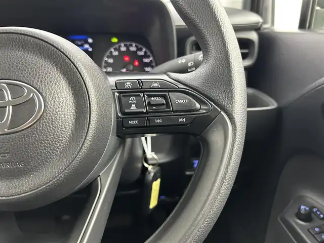 トヨタ シエンタ ハイブリッド X 千葉県 2024(令6)年 1.3万km ベージュ 禁煙車/レンタカーアップ/トヨタセーフティセンス/・レーンディパーチャーアラート/・プリクラッシュセーフティ/・プリクラッシュセーフティブレーキ/・クリアランスソナー/・レーダークルーズコントロール/片側電動ドア/ビルトインETC/ステアリングスイッチ/純正フロアマット/純正ホイールキャップ/オートライト/・オートマチックハイビーム/・LEDヘッドライト/・ヘッドライトイベライザー/電動格納ウインカーミラー/プッシュスタート/・スマートキー